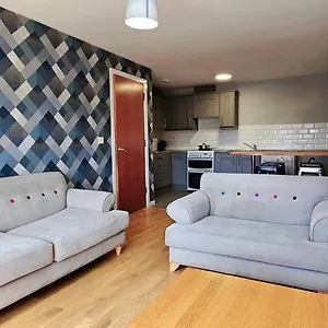 apt-2-bedroom-central-in-city-centre.belfasthotelsireland.com/
