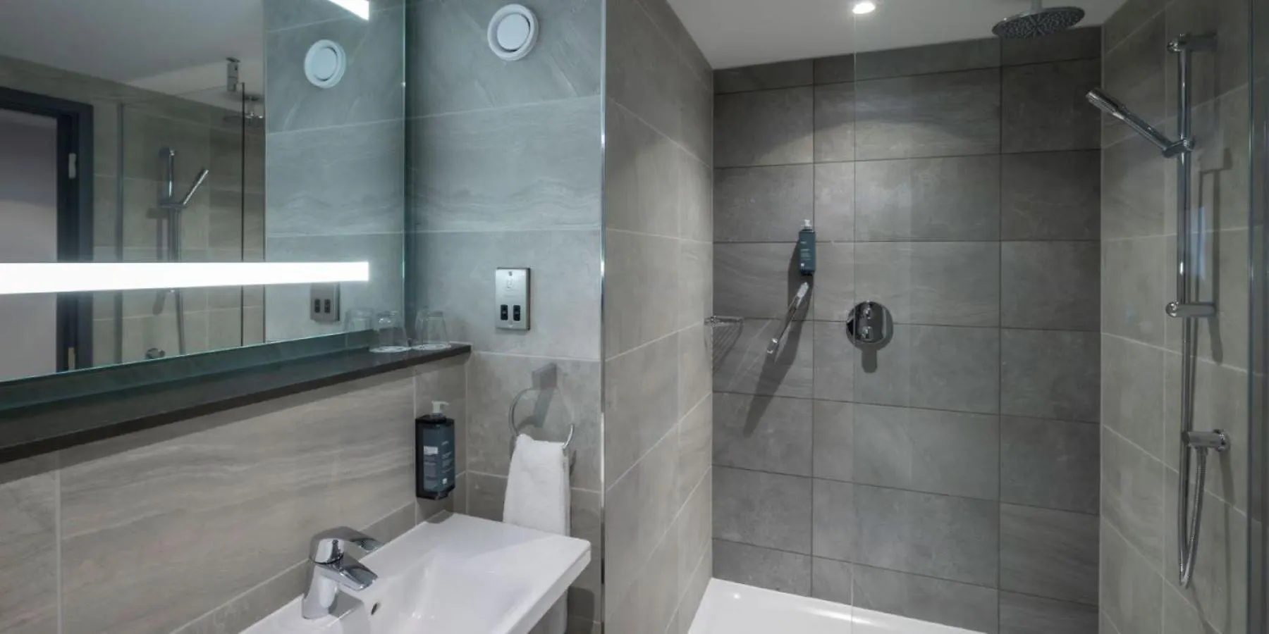 Maldron Hotel Brighton City Centre